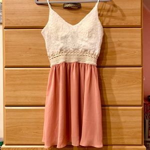 *New* pink and white dressed with lace accent